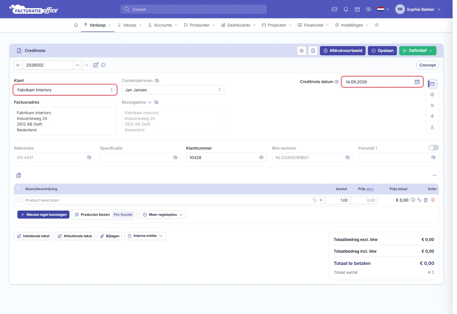 Een nieuwe creditnota in Facturatie Office met klant Fabrikam Interiors, contactpersoon Jan Jansen, adressen in Delft, klantnummer 10428 en de creditnota datum; het veld Klant en de creditnota datum zijn rood omlijnd